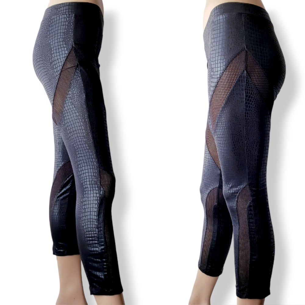 Caribbean Queen Python & Mesh Constructed Paneled Leggings - Picture 5 of 7